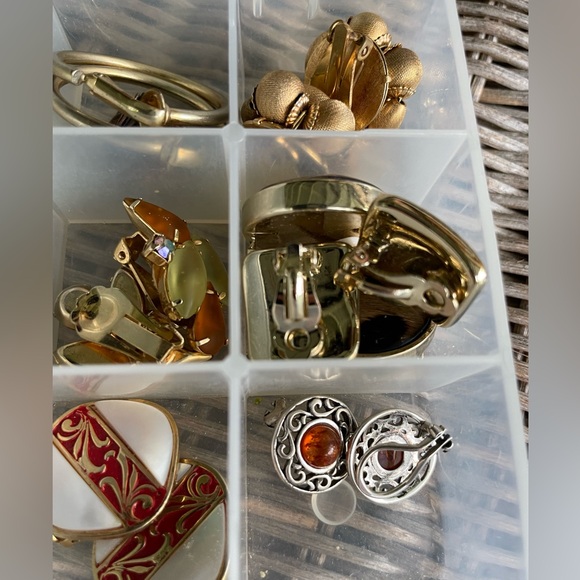 Clip Earring Lot - Over 25 Pairs - Picture 8 of 8